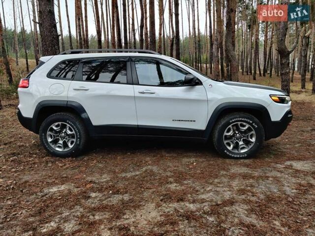 Белый Джип Чероки, объемом двигателя 3.24 л и пробегом 71 тыс. км за 19900 $, фото 3 на Automoto.ua