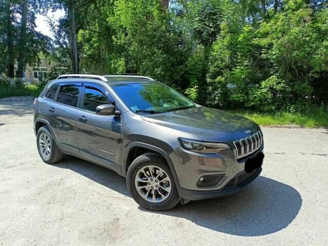 Белый Джип Чероки, объемом двигателя 2.4 л и пробегом 74 тыс. км за 15000 $, фото 3 на Automoto.ua