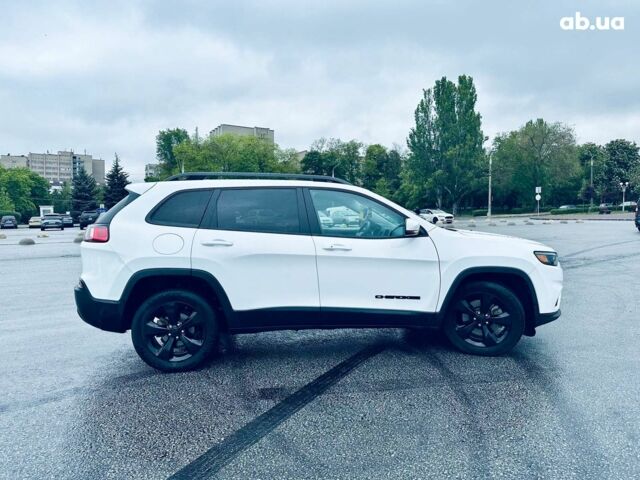Білий Джип Cherokee, об'ємом двигуна 2.4 л та пробігом 131 тис. км за 18890 $, фото 8 на Automoto.ua