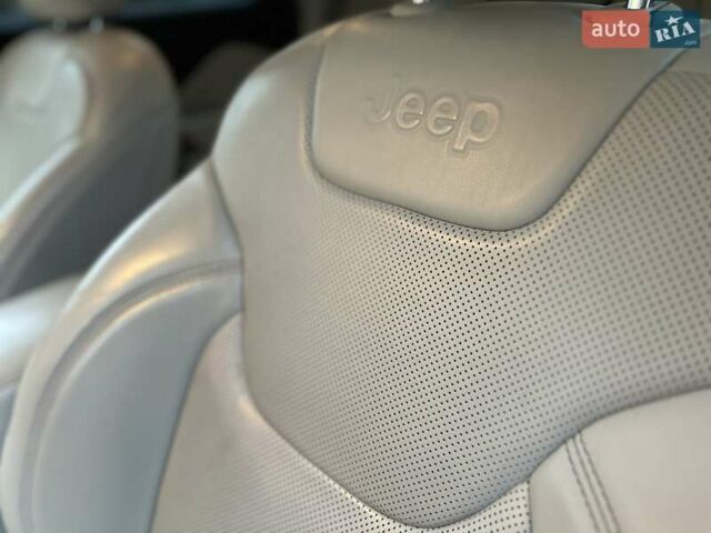 Білий Джип Cherokee, об'ємом двигуна 2.36 л та пробігом 153 тис. км за 15900 $, фото 21 на Automoto.ua