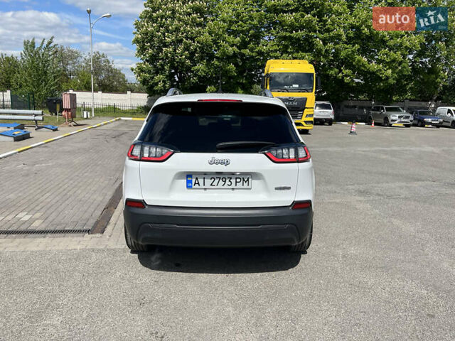 Білий Джип Cherokee, об'ємом двигуна 2.36 л та пробігом 120 тис. км за 15000 $, фото 23 на Automoto.ua