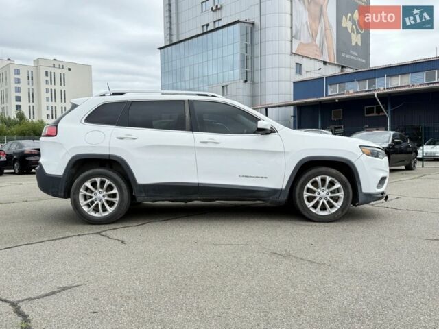 Білий Джип Cherokee, об'ємом двигуна 2.4 л та пробігом 198 тис. км за 3998 $, фото 4 на Automoto.ua