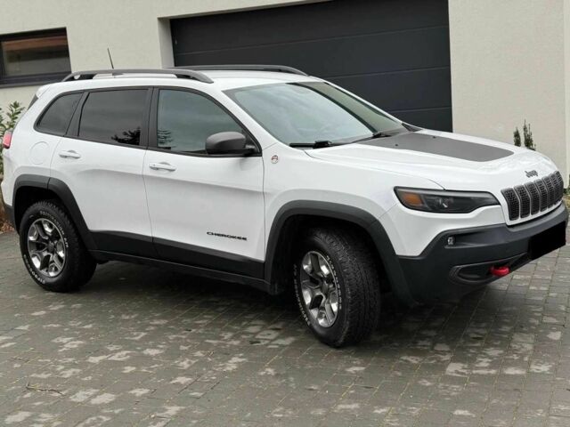 Білий Джип Cherokee, об'ємом двигуна 3.2 л та пробігом 32 тис. км за 14000 $, фото 2 на Automoto.ua