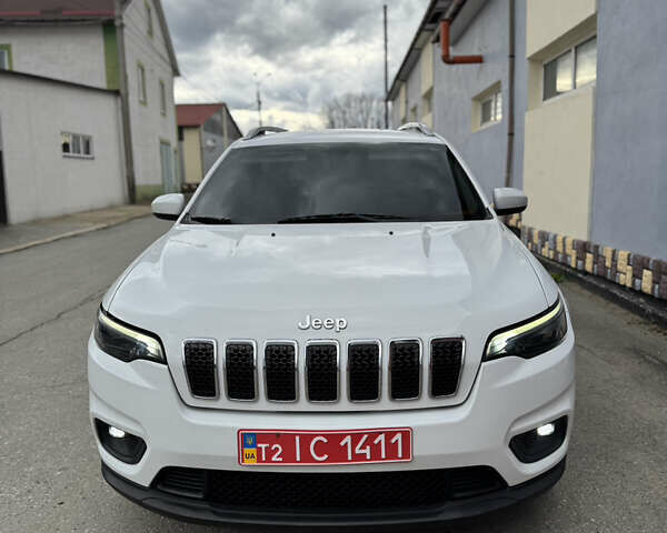 Білий Джип Cherokee, об'ємом двигуна 2.4 л та пробігом 125 тис. км за 14200 $, фото 1 на Automoto.ua