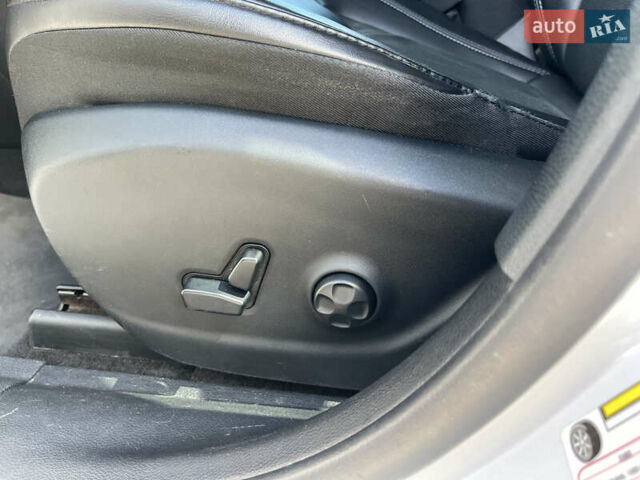 Білий Джип Cherokee, об'ємом двигуна 2.36 л та пробігом 120 тис. км за 15000 $, фото 43 на Automoto.ua