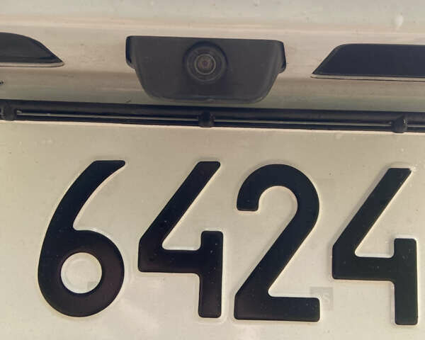 Белый Джип Чероки, объемом двигателя 2.36 л и пробегом 135 тыс. км за 14800 $, фото 19 на Automoto.ua