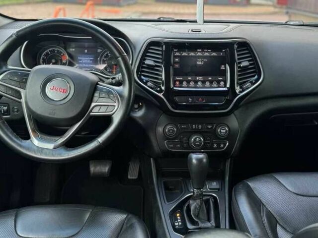 Белый Джип Чероки, объемом двигателя 0 л и пробегом 110 тыс. км за 15000 $, фото 7 на Automoto.ua