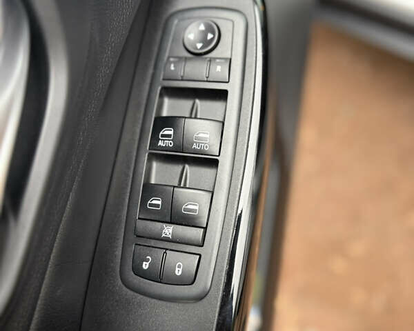 Белый Джип Чероки, объемом двигателя 3.24 л и пробегом 135 тыс. км за 20500 $, фото 32 на Automoto.ua