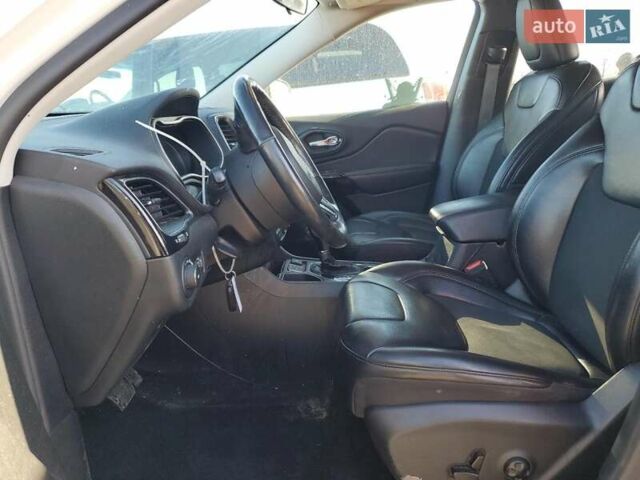 Білий Джип Cherokee, об'ємом двигуна 2.36 л та пробігом 76 тис. км за 11014 $, фото 6 на Automoto.ua