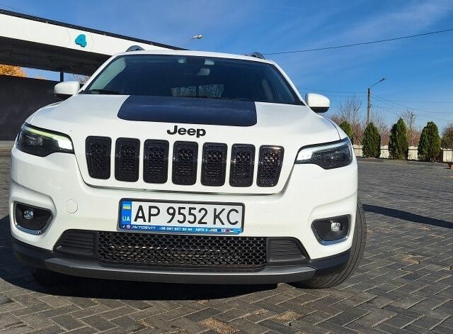 Білий Джип Cherokee, об'ємом двигуна 3.2 л та пробігом 102 тис. км за 19500 $, фото 1 на Automoto.ua