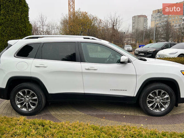 Белый Джип Чероки, объемом двигателя 2.36 л и пробегом 51 тыс. км за 21300 $, фото 7 на Automoto.ua