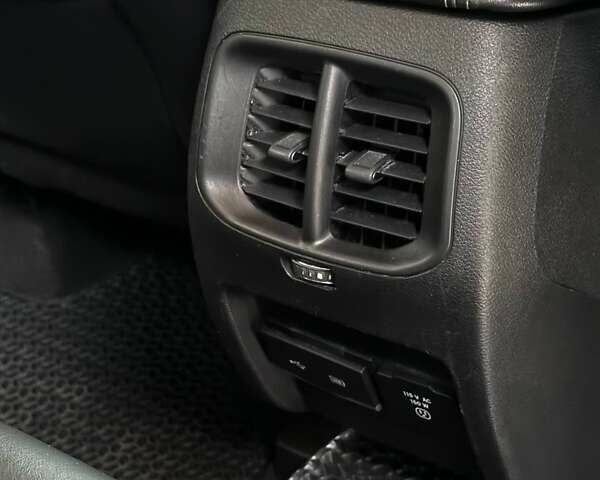 Білий Джип Cherokee, об'ємом двигуна 2.36 л та пробігом 170 тис. км за 18500 $, фото 33 на Automoto.ua
