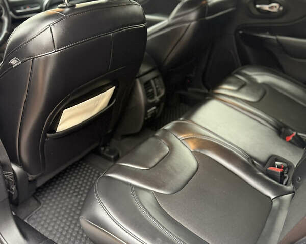 Белый Джип Чероки, объемом двигателя 3.24 л и пробегом 135 тыс. км за 20500 $, фото 16 на Automoto.ua