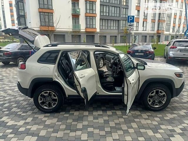 Білий Джип Cherokee, об'ємом двигуна 3.2 л та пробігом 55 тис. км за 23800 $, фото 49 на Automoto.ua