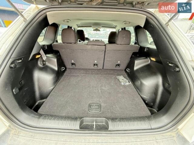 Білий Джип Cherokee, об'ємом двигуна 2.4 л та пробігом 198 тис. км за 3998 $, фото 12 на Automoto.ua