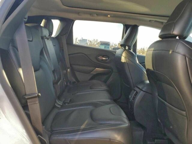 Білий Джип Cherokee, об'ємом двигуна 3.2 л та пробігом 46 тис. км за 2000 $, фото 9 на Automoto.ua