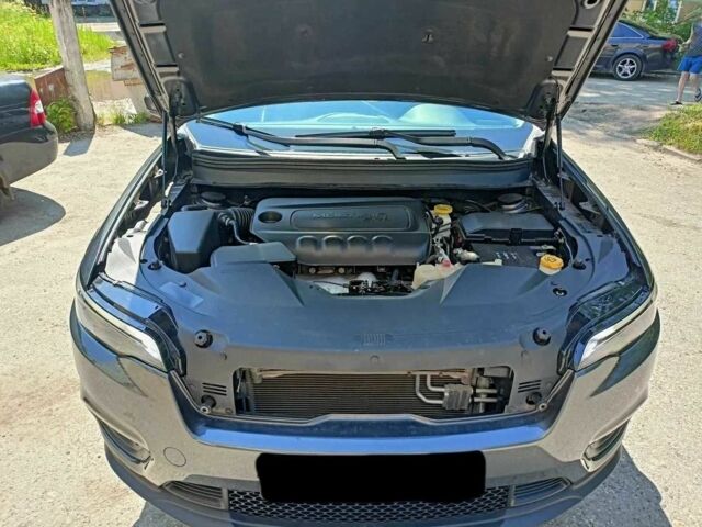 Белый Джип Чероки, объемом двигателя 2.4 л и пробегом 74 тыс. км за 15000 $, фото 4 на Automoto.ua