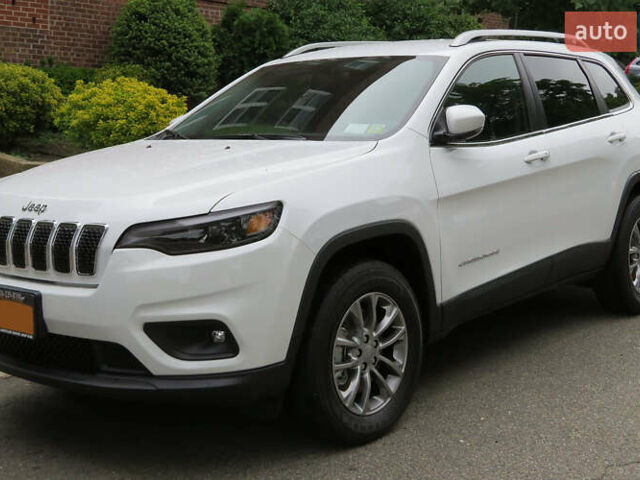 Белый Джип Чероки, объемом двигателя 2.36 л и пробегом 120 тыс. км за 7600 $, фото 12 на Automoto.ua