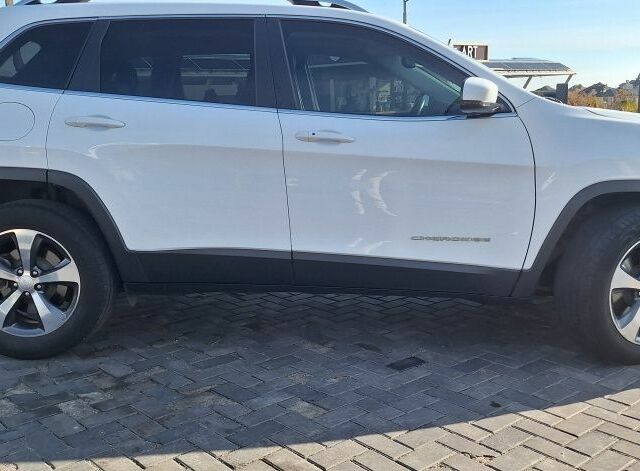 Білий Джип Cherokee, об'ємом двигуна 3.2 л та пробігом 102 тис. км за 19500 $, фото 5 на Automoto.ua