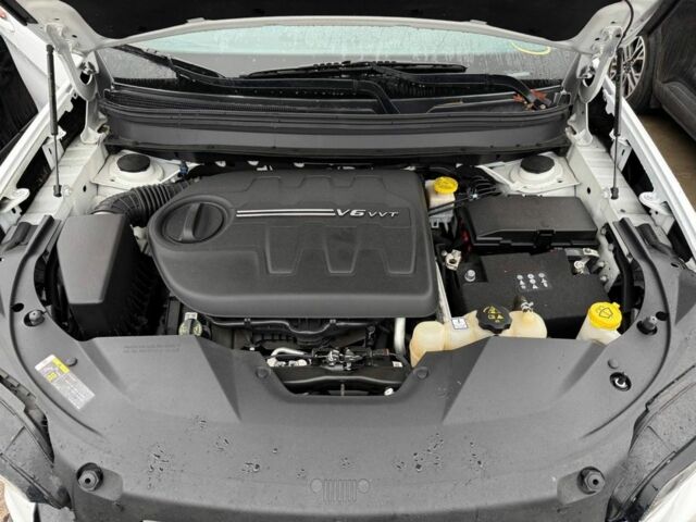 Білий Джип Cherokee, об'ємом двигуна 3.2 л та пробігом 123 тис. км за 13200 $, фото 12 на Automoto.ua