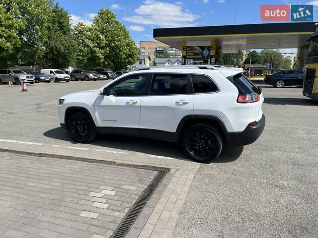 Білий Джип Cherokee, об'ємом двигуна 2.36 л та пробігом 120 тис. км за 15000 $, фото 28 на Automoto.ua
