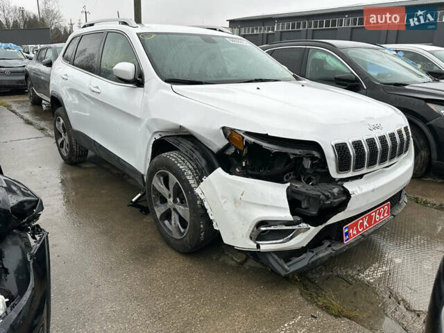 Белый Джип Чероки, объемом двигателя 3.2 л и пробегом 123 тыс. км за 13200 $, фото 6 на Automoto.ua