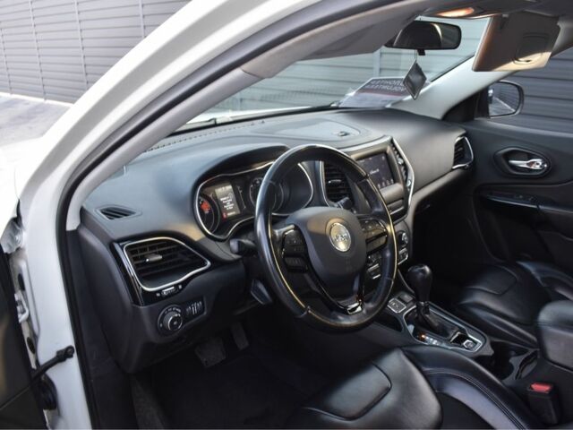 Белый Джип Чероки, объемом двигателя 2.4 л и пробегом 111 тыс. км за 17000 $, фото 4 на Automoto.ua