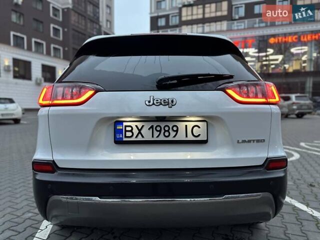 Білий Джип Cherokee, об'ємом двигуна 2.36 л та пробігом 153 тис. км за 15900 $, фото 12 на Automoto.ua
