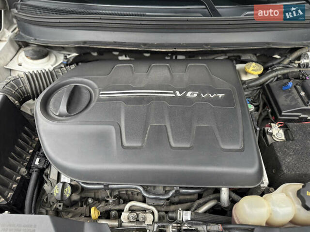 Белый Джип Чероки, объемом двигателя 3.24 л и пробегом 135 тыс. км за 20500 $, фото 30 на Automoto.ua