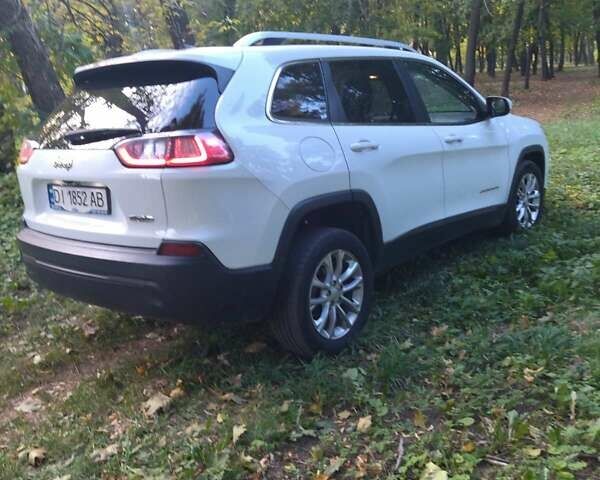 Белый Джип Чероки, объемом двигателя 2.36 л и пробегом 196 тыс. км за 15000 $, фото 8 на Automoto.ua