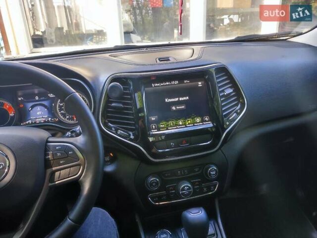 Білий Джип Cherokee, об'ємом двигуна 1.99 л та пробігом 45 тис. км за 21000 $, фото 5 на Automoto.ua