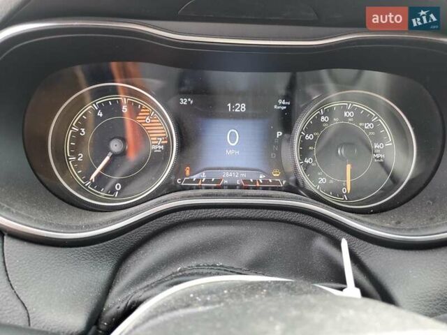 Белый Джип Чероки, объемом двигателя 2 л и пробегом 44 тыс. км за 7300 $, фото 8 на Automoto.ua