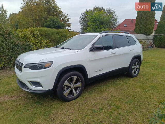 Білий Джип Cherokee, об'ємом двигуна 3.24 л та пробігом 130 тис. км за 19000 $, фото 2 на Automoto.ua