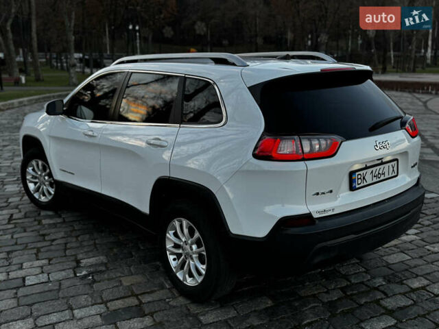 Белый Джип Чероки, объемом двигателя 2.36 л и пробегом 177 тыс. км за 15999 $, фото 8 на Automoto.ua