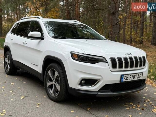 Білий Джип Cherokee, об'ємом двигуна 2.36 л та пробігом 170 тис. км за 18500 $, фото 1 на Automoto.ua