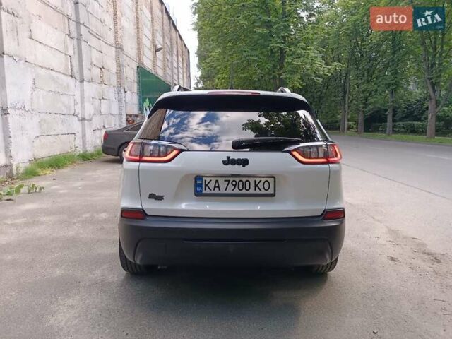 Белый Джип Чероки, объемом двигателя 2.36 л и пробегом 162 тыс. км за 17900 $, фото 8 на Automoto.ua