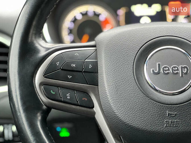 Белый Джип Чероки, объемом двигателя 2.36 л и пробегом 51 тыс. км за 21300 $, фото 11 на Automoto.ua