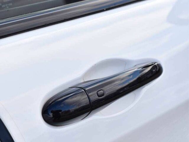 Білий Джип Cherokee, об'ємом двигуна 3.2 л та пробігом 83 тис. км за 18900 $, фото 6 на Automoto.ua