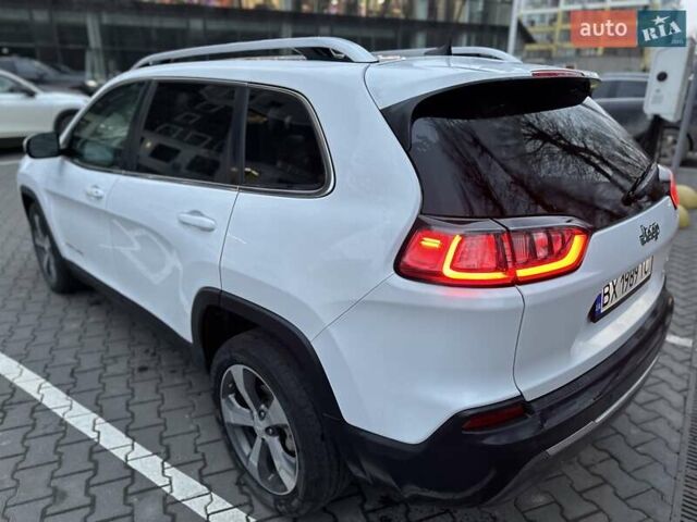 Білий Джип Cherokee, об'ємом двигуна 2.36 л та пробігом 153 тис. км за 15900 $, фото 8 на Automoto.ua