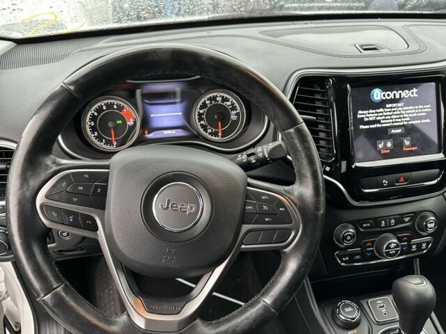 Білий Джип Cherokee, об'ємом двигуна 3.2 л та пробігом 123 тис. км за 13200 $, фото 8 на Automoto.ua