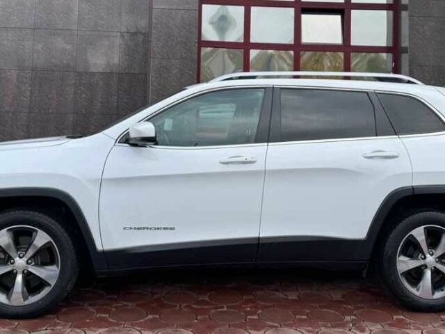 Белый Джип Чероки, объемом двигателя 0 л и пробегом 110 тыс. км за 15000 $, фото 6 на Automoto.ua
