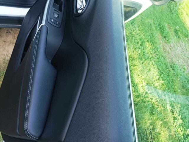 Белый Джип Чероки, объемом двигателя 2 л и пробегом 79 тыс. км за 19000 $, фото 9 на Automoto.ua