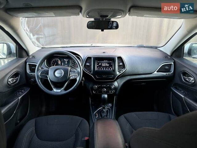 Білий Джип Cherokee, об'ємом двигуна 2.36 л та пробігом 182 тис. км за 13300 $, фото 50 на Automoto.ua