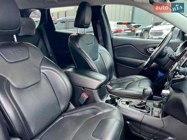 Білий Джип Cherokee, об'ємом двигуна 3.2 л та пробігом 76 тис. км за 18790 $, фото 42 на Automoto.ua