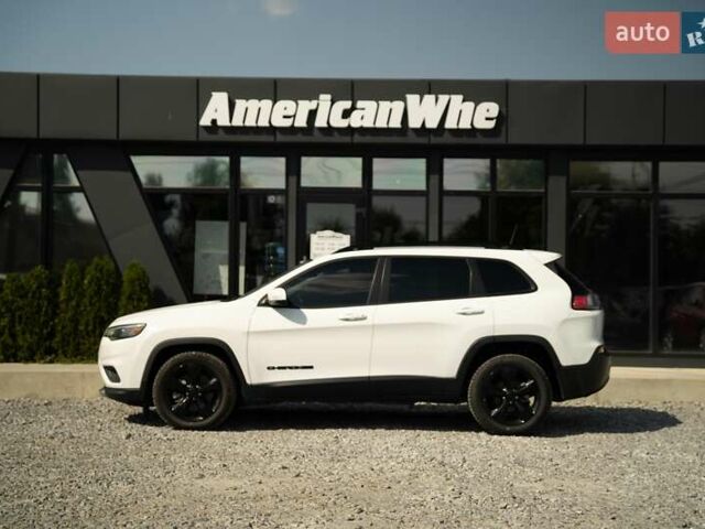 Білий Джип Cherokee, об'ємом двигуна 2.36 л та пробігом 194 тис. км за 18900 $, фото 3 на Automoto.ua