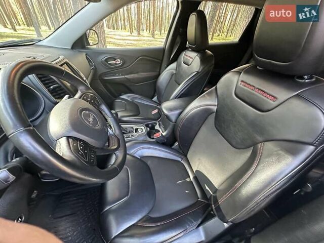 Білий Джип Cherokee, об'ємом двигуна 3.24 л та пробігом 160 тис. км за 20750 $, фото 13 на Automoto.ua