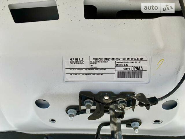Білий Джип Cherokee, об'ємом двигуна 2.36 л та пробігом 54 тис. км за 26000 $, фото 26 на Automoto.ua