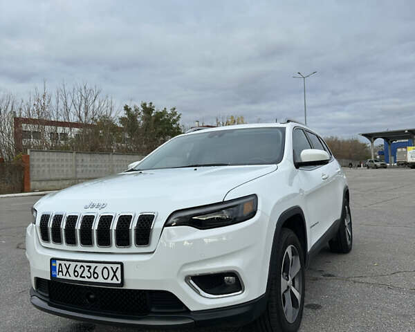 Белый Джип Чероки, объемом двигателя 3.24 л и пробегом 109 тыс. км за 17900 $, фото 2 на Automoto.ua