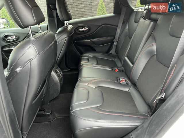 Белый Джип Чероки, объемом двигателя 3.24 л и пробегом 93 тыс. км за 21700 $, фото 12 на Automoto.ua