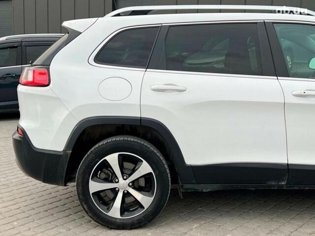 Білий Джип Cherokee, об'ємом двигуна 3.2 л та пробігом 76 тис. км за 18790 $, фото 8 на Automoto.ua